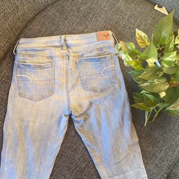 light wash skinny jeans - Picture 3 of 3